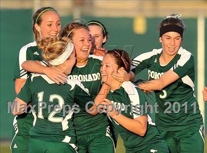 Thumbnail 3 in Coronado vs. La Jolla (CIF SoCal D2 Regional Final) photogallery.