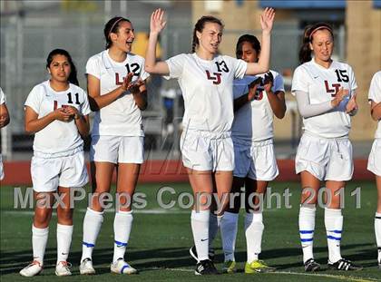 Thumbnail 2 in Coronado vs. La Jolla (CIF SoCal D2 Regional Final) photogallery.