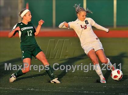 Thumbnail 2 in Coronado vs. La Jolla (CIF SoCal D2 Regional Final) photogallery.
