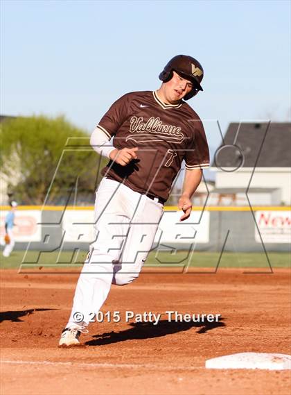 Thumbnail 2 in Vallivue vs. Corvallis (Bucks Bags Spring Classic) photogallery.