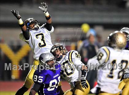 Thumbnail 2 in Los Osos vs. Rancho Cucamonga (CIF SS Playoffs) photogallery.