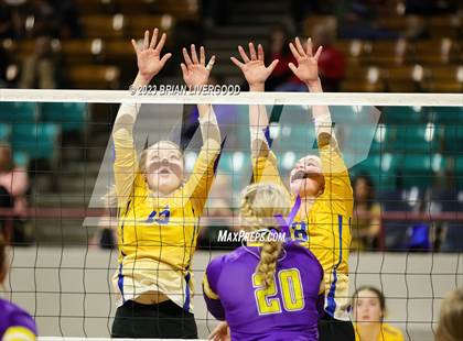 Thumbnail 3 in Weldon Valley vs. Kit Carson (CHSAA 1A Round 1) photogallery.