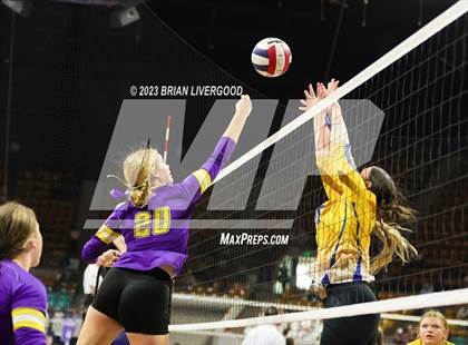 Thumbnail 2 in Weldon Valley vs. Kit Carson (CHSAA 1A Round 1) photogallery.