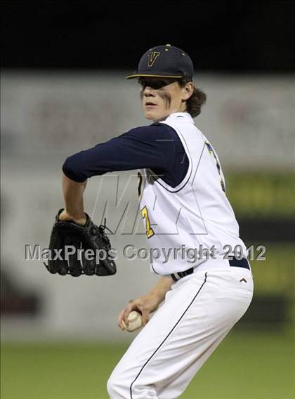 Thumbnail 3 in Victor vs. Lancaster (NYSPHSAA Class AA Regional) photogallery.