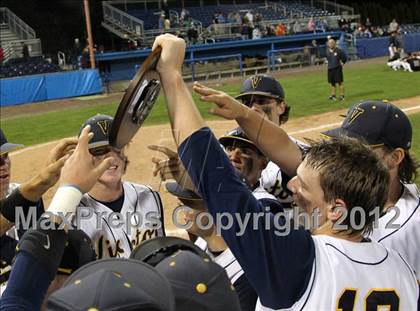 Thumbnail 2 in Victor vs. Lancaster (NYSPHSAA Class AA Regional) photogallery.