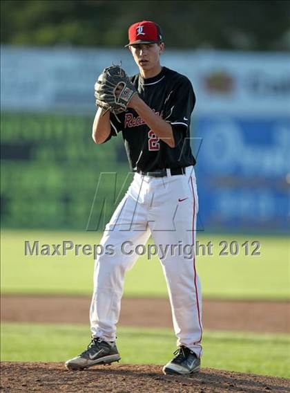 Thumbnail 1 in Victor vs. Lancaster (NYSPHSAA Class AA Regional) photogallery.
