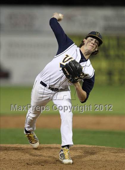Thumbnail 3 in Victor vs. Lancaster (NYSPHSAA Class AA Regional) photogallery.