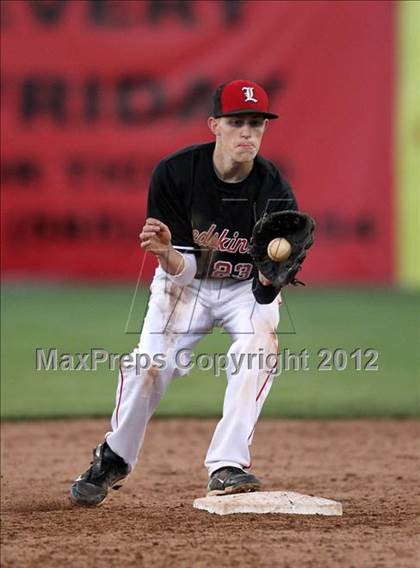 Thumbnail 2 in Victor vs. Lancaster (NYSPHSAA Class AA Regional) photogallery.