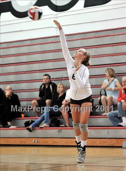 Thumbnail 2 in Chaminade @ Canyon (Molten Classic) photogallery.