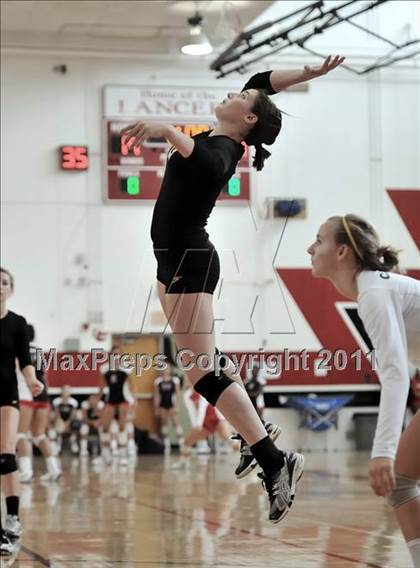 Thumbnail 2 in Chaminade @ Canyon (Molten Classic) photogallery.