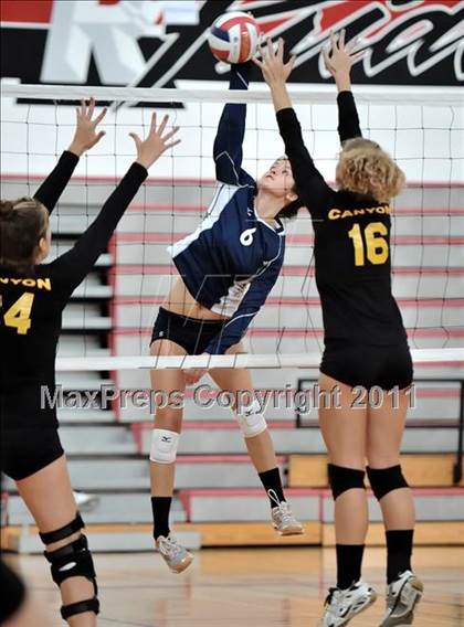 Thumbnail 1 in Chaminade @ Canyon (Molten Classic) photogallery.