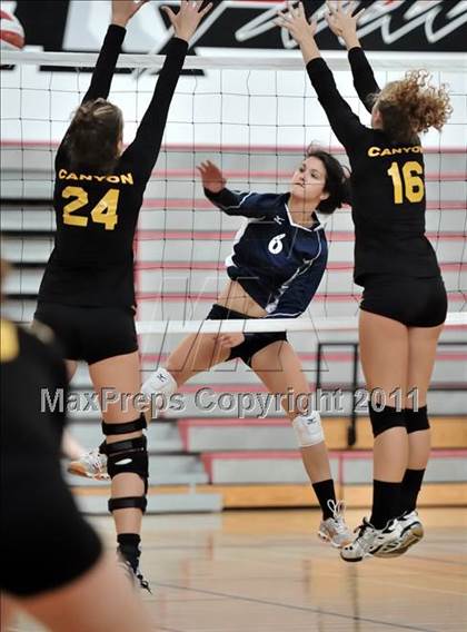 Thumbnail 2 in Chaminade @ Canyon (Molten Classic) photogallery.