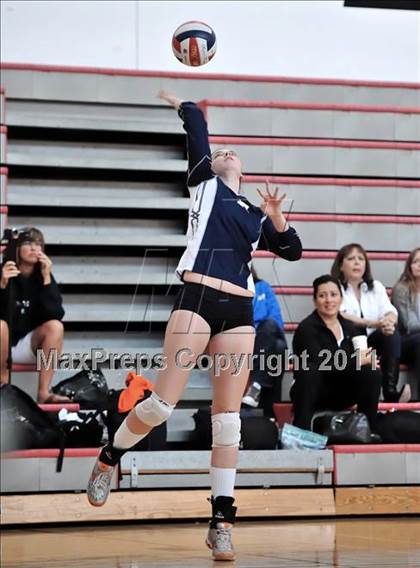Thumbnail 1 in Chaminade @ Canyon (Molten Classic) photogallery.