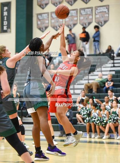 Thumbnail 3 in Great Oak @ Murrieta Mesa photogallery.