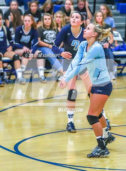 Thumbnail 3 in Franklin County vs Lawrenceburg photogallery.