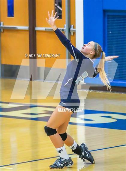 Thumbnail 3 in Franklin County vs Lawrenceburg photogallery.