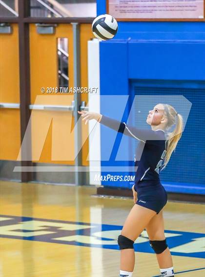 Thumbnail 1 in Franklin County vs Lawrenceburg photogallery.
