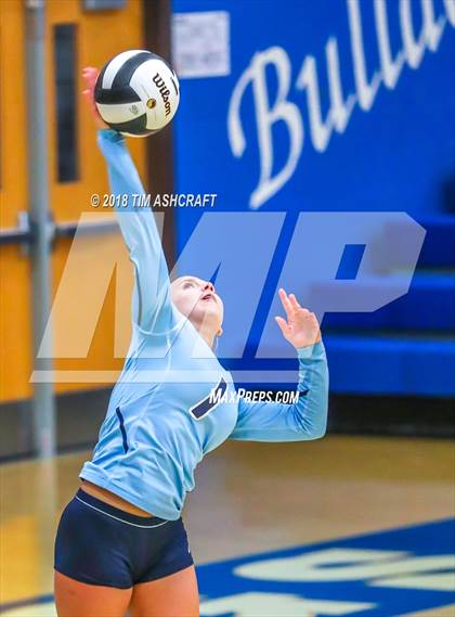 Thumbnail 2 in Franklin County vs Lawrenceburg photogallery.