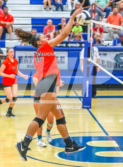 Thumbnail 3 in Franklin County vs Lawrenceburg photogallery.