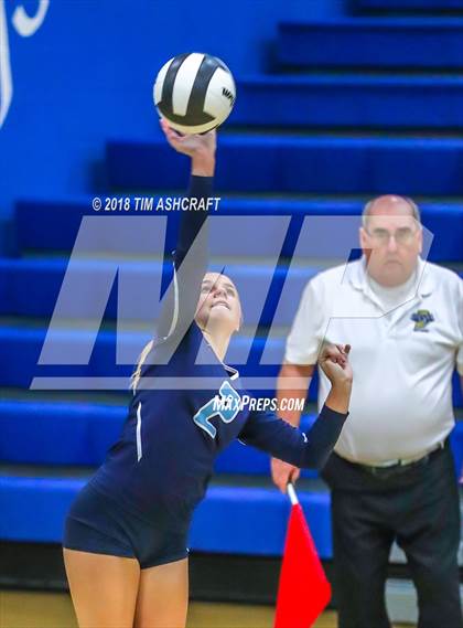 Thumbnail 2 in Franklin County vs Lawrenceburg photogallery.