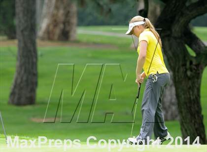 Thumbnail 3 in West Covina Bulldog Invitational photogallery.