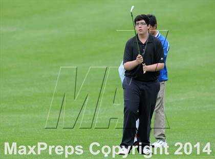 Thumbnail 2 in West Covina Bulldog Invitational photogallery.