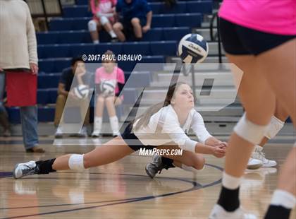 Thumbnail 1 in D'Evelyn @ Valor Christian photogallery.