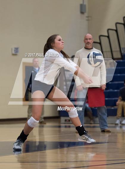 Thumbnail 1 in D'Evelyn @ Valor Christian photogallery.
