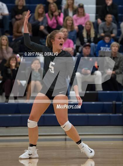 Thumbnail 1 in D'Evelyn @ Valor Christian photogallery.