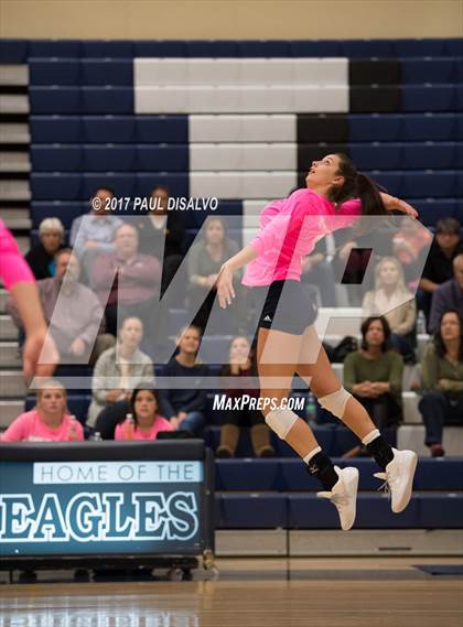 Thumbnail 1 in D'Evelyn @ Valor Christian photogallery.