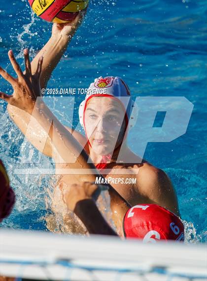 Thumbnail 1 in JV: Mater Dei vs Orange Lutheran photogallery.