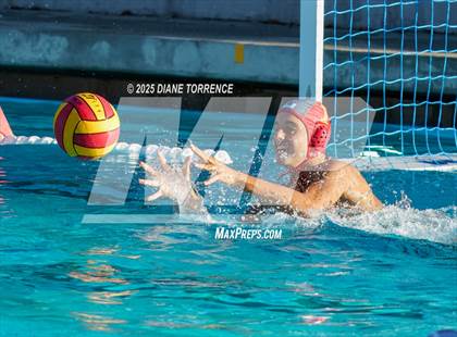 Thumbnail 1 in JV: Mater Dei vs Orange Lutheran photogallery.
