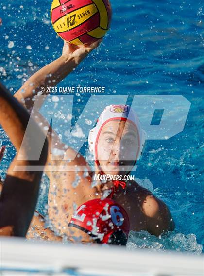 Thumbnail 2 in JV: Mater Dei vs Orange Lutheran photogallery.