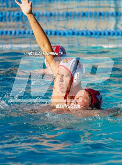 Thumbnail 3 in JV: Mater Dei vs Orange Lutheran photogallery.