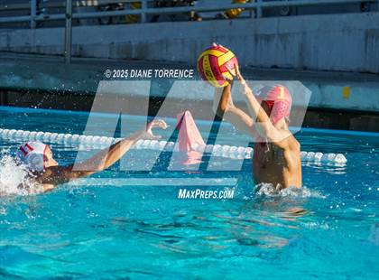 Thumbnail 1 in JV: Mater Dei vs Orange Lutheran photogallery.