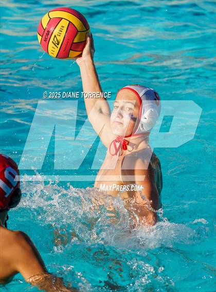 Thumbnail 2 in JV: Mater Dei vs Orange Lutheran photogallery.