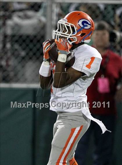 Thumbnail 2 in Bishop Gorman @ De La Salle photogallery.