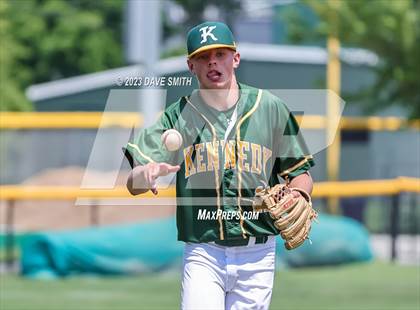 Thumbnail 3 in Wahlert @ Kennedy photogallery.