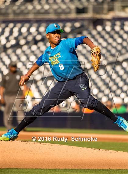 Thumbnail 2 in Perfect Game All American Classic (East vs. West) photogallery.