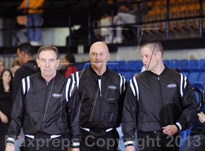 Thumbnail 3 in Owensboro Catholic vs Butler County (KHSAA 3rd Region Tournament) photogallery.