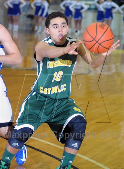 Thumbnail 1 in Owensboro Catholic vs Butler County (KHSAA 3rd Region Tournament) photogallery.
