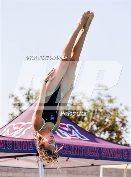 Thumbnail 2 in Higley @ McClintock (Girls Diving) photogallery.