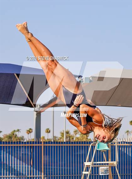 Thumbnail 2 in Higley @ McClintock (Girls Diving) photogallery.