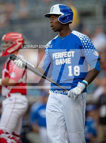 Thumbnail 3 in Perfect Game All American Classic (East vs West) photogallery.