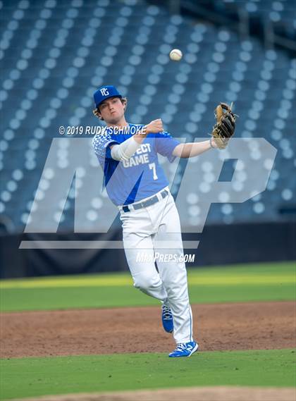 Thumbnail 3 in Perfect Game All American Classic (East vs West) photogallery.