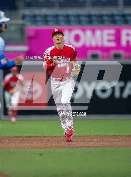 Thumbnail 2 in Perfect Game All American Classic (East vs West) photogallery.