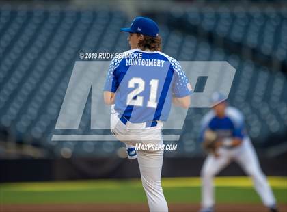 Thumbnail 2 in Perfect Game All American Classic (East vs West) photogallery.