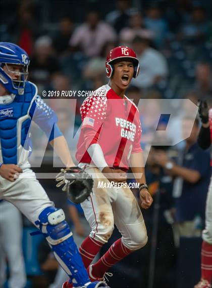 Thumbnail 2 in Perfect Game All American Classic (East vs West) photogallery.