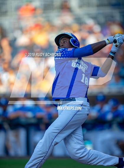 Thumbnail 1 in Perfect Game All American Classic (East vs West) photogallery.