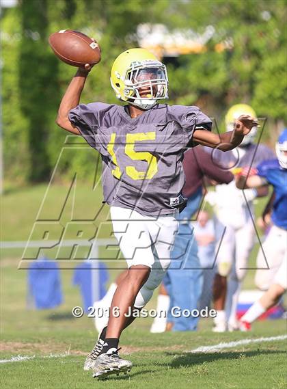 Thumbnail 3 in McGavock @ Hillsboro (Spring Scrimmage) photogallery.